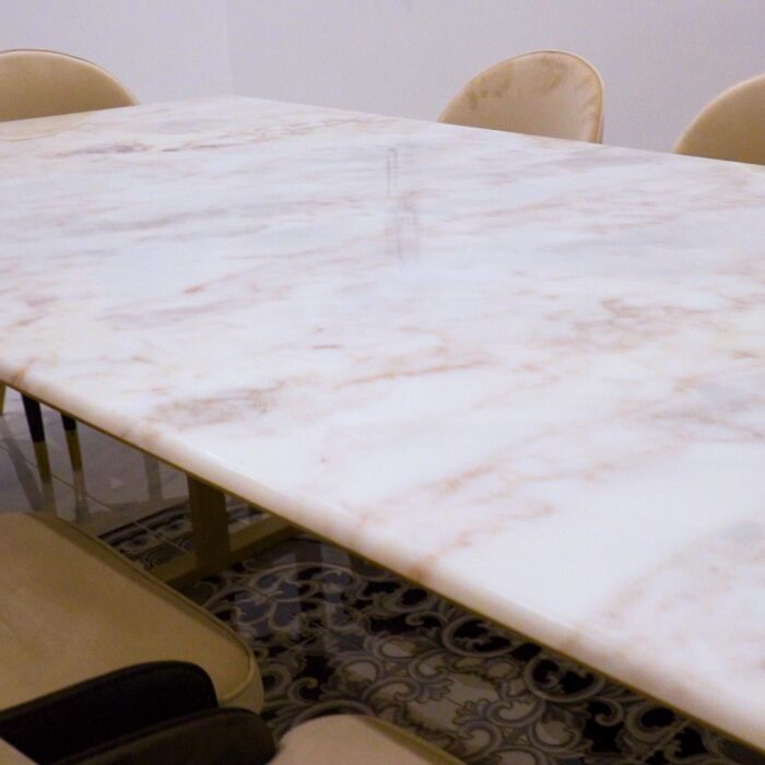 Malimbo dining table