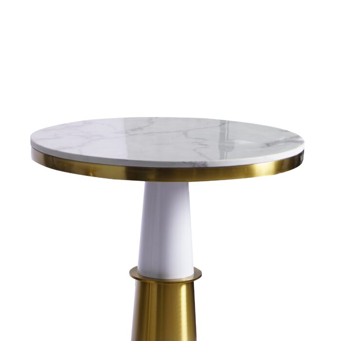 serving table